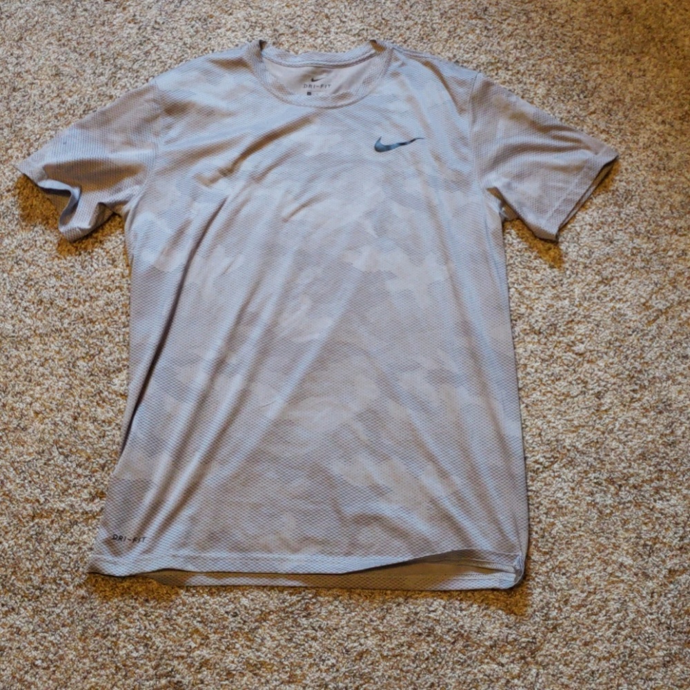 Nike Gray Camo Dri-Fit Mens Large T Shirt